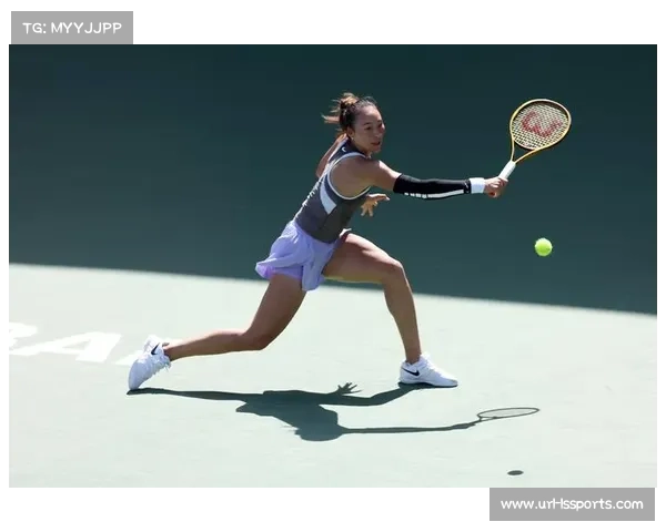 郑钦文三盘苦战不敌斯特恩斯，连续两年法网早早出局